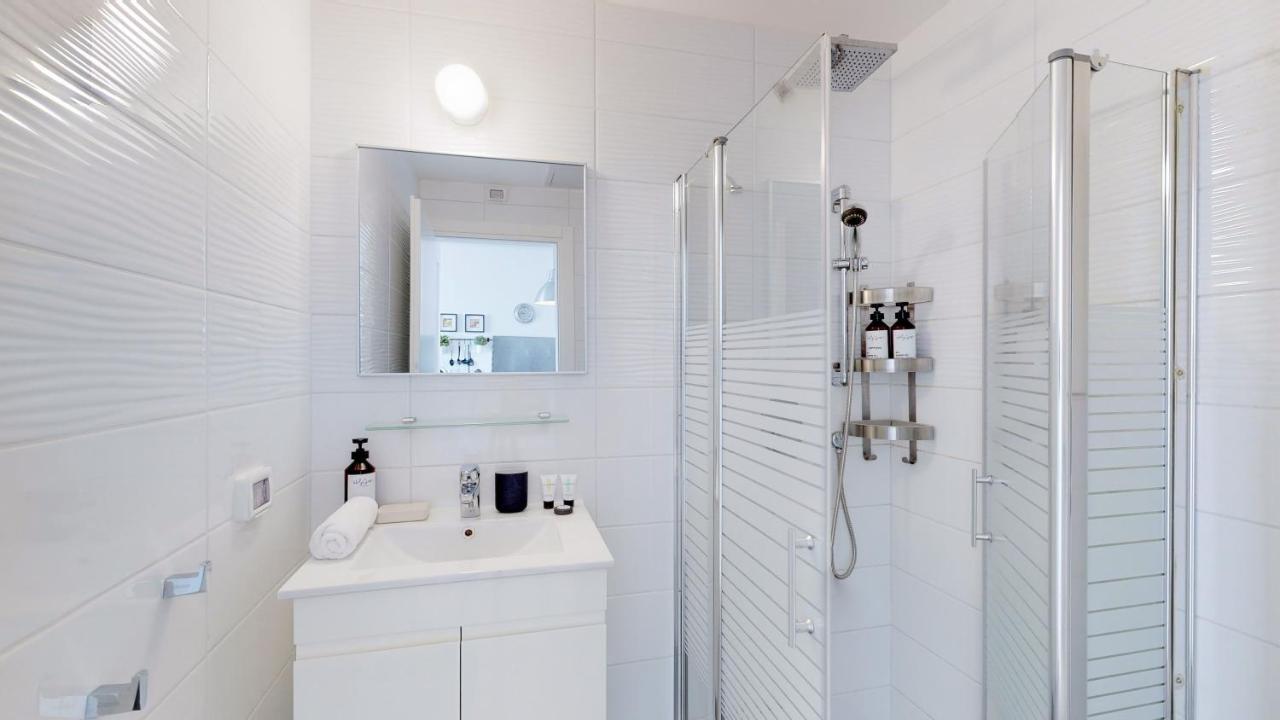 Stylish 1Br Flat For 4 Ppl In Allenby By Holyguest Tel Aviv Luaran gambar