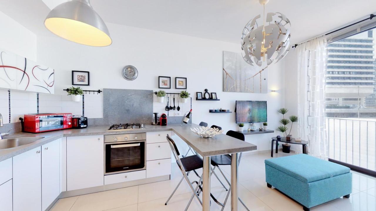 Stylish 1Br Flat For 4 Ppl In Allenby By Holyguest Tel Aviv Luaran gambar