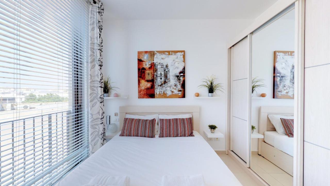 Stylish 1Br Flat For 4 Ppl In Allenby By Holyguest Tel Aviv Luaran gambar